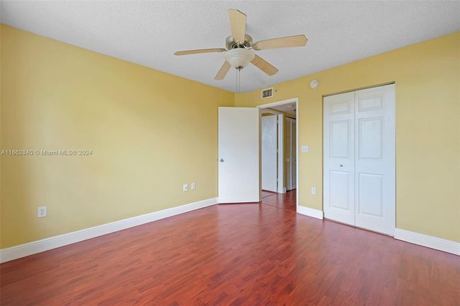 APT-1303 - 520 Se 5 Th Ave, Condo with 3 bedrooms, 2 bathrooms and null parking in Fort Lauderdale FL | Image 6