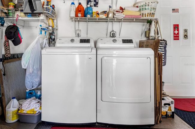 Laundry in Garage | Image 32