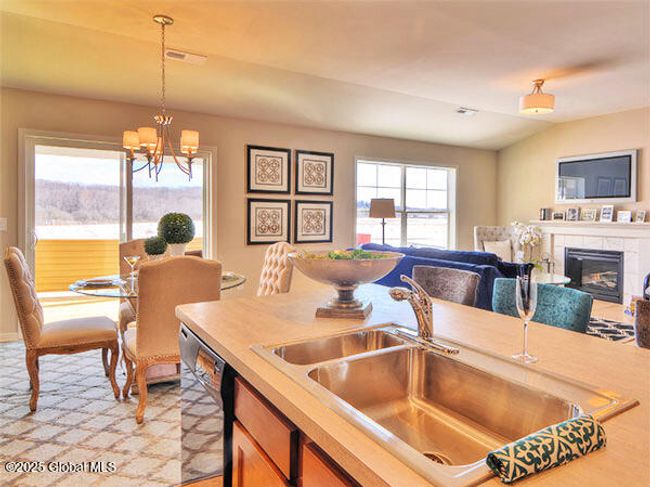 26 Reeds Holw, Condo with 3 bedrooms, 2 bathrooms and 1 parking in Saratoga Springs NY | Image 18