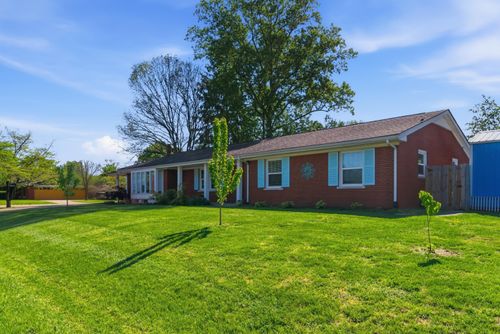 1214 Seneca Trl, Frankfort, KY, 40601-1637 | Card Image