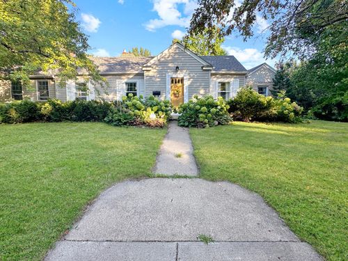 251 W Lake St, Excelsior, MN, 55331-1745 | Card Image