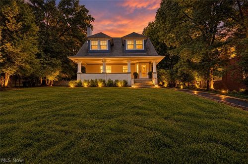 3186 Oak Rd, Cleveland Heights, OH, 44118-1826 | Card Image