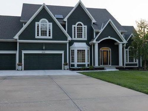 2315 Smokey Hill Drive, Lee's Summit, MO, 64086 | Card Image