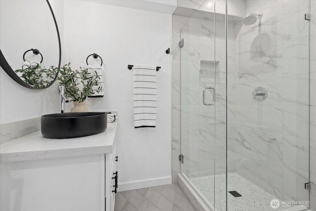 B - 6032 42 Nd Ave Sw, Townhouse with 3 bedrooms, 3 bathrooms and null parking in Seattle WA | Image 17