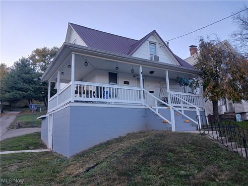 107 Vine St, Marietta, OH, 45750-2326 | Card Image