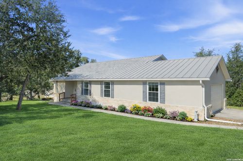 1095 Stallion Springs Dr, Fischer, TX, 78623-1827 | Card Image