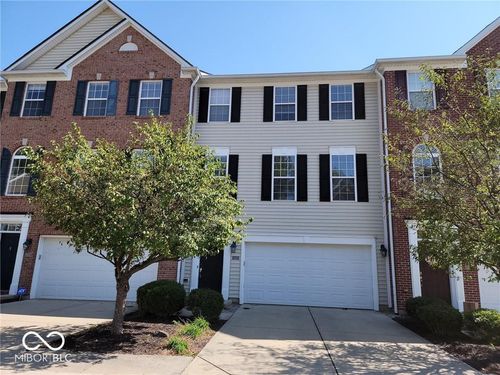 9435 Tanhurst Dr, Indianapolis, IN, 46250-4152 | Card Image