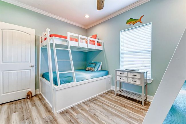 978 Seadrift Dr, House other with 3 bedrooms, 2 bathrooms and null parking in Crystal Beach TX | Image 26