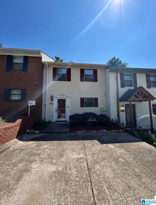 493 Cedar Crest Dr, Hoover, AL, 35216-5376 | Card Image