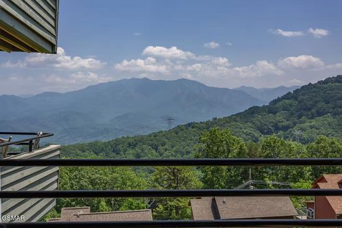 apt-8205-1260 Ski View Dr, Gatlinburg, TN, 37738-4579 | Card Image