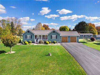 115 Country Ln, House other with 3 bedrooms, 2 bathrooms and 2 parking in Brady Twp - BUT PA | Image 1