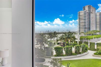 808 - 450 Alton Rd, Condo with 1 bedrooms, 1 bathrooms and null parking in Miami Beach FL | Image 2