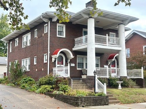 211 Woodlawn Ave, Munhall, PA, 15120-2737 | Card Image