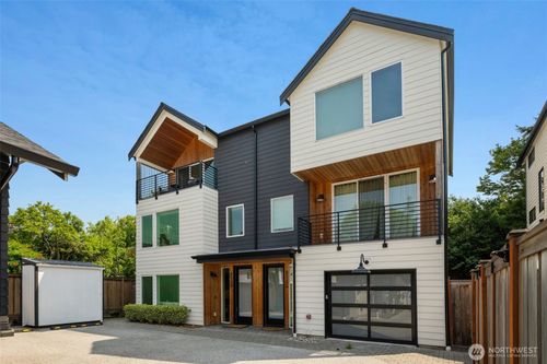 b-8530 13th Ave Nw, Seattle, WA, 98117-3401 | Card Image