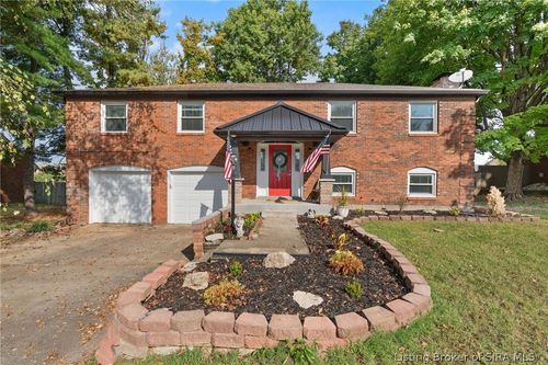 2107 Saint Andrews Rd, Jeffersonville, IN, 47130-6754 | Card Image