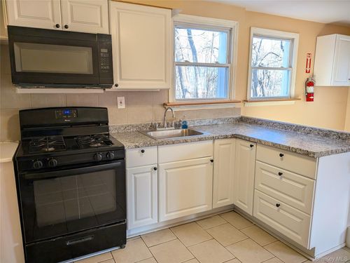 3-1521 Route 208, Washingtonville, NY, 10992-1927 | Card Image