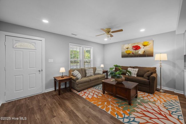 10378 Neuse Rd, House other with 3 bedrooms, 2 bathrooms and null parking in Grantsboro NC | Image 6