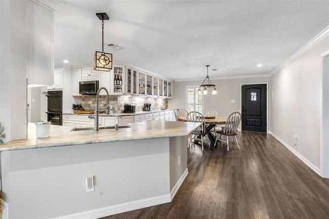 Kitchen | Image 11