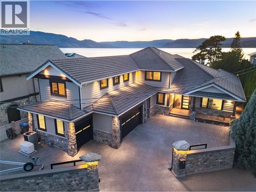 3908 Bluebird Rd, Kelowna, BC, V1W1X6 | Card Image