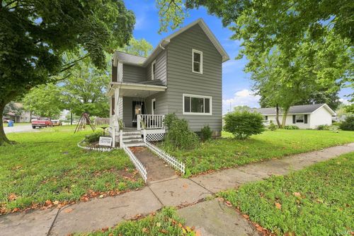 1002 S Van Buren St, Auburn, IN, 46706-2833 | Card Image