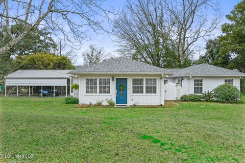 400 Ulman Ave, Bay Saint Louis, MS, 39520-3512 | Card Image