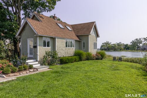 18 Burwell St, Norwalk, CT, 06854-4703 | Card Image