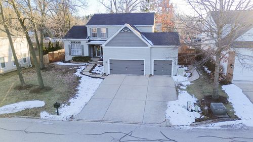 33 Foxglove Ct, STREAMWOOD, IL, 60107-3348 | Card Image