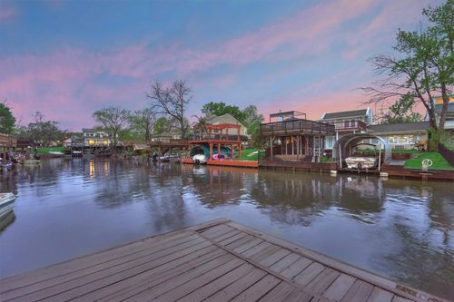 807 Paradise Ln, Montgomery, TX, 77356-5770 | Card Image