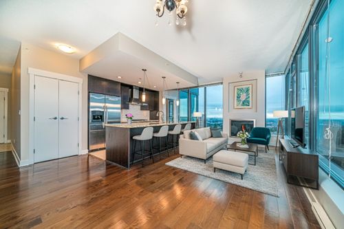 2902-7088 18th Ave, Burnaby, BC, V3N0A2 | Card Image