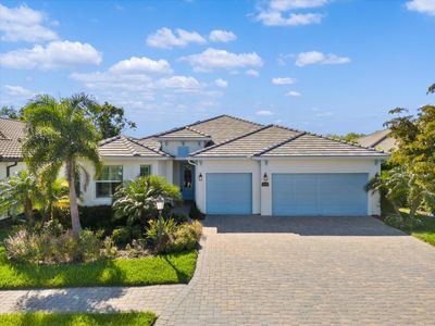 7749 Sandhill Lake Drive, House other with 3 bedrooms, 3 bathrooms and null parking in Sarasota FL | Image 1