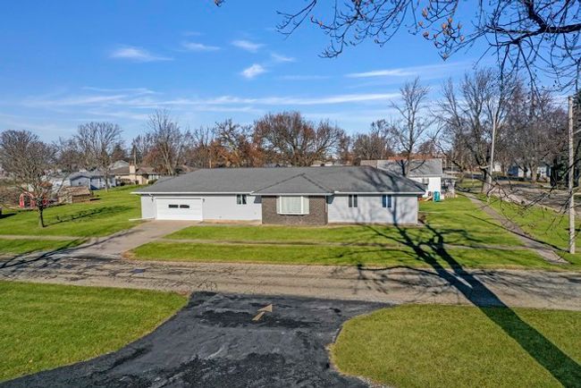 313 W Topeka St, House other with 3 bedrooms, 2 bathrooms and 2 parking in Toluca IL | Image 30