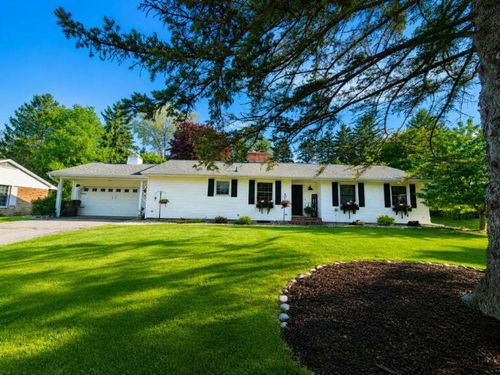254 Ridgewood Ct, Ionia, MI, 48846-1277 | Card Image