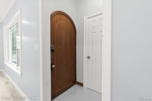 19000 Chandler Park Dr, Detroit, MI, 48236-2126 | Card Image