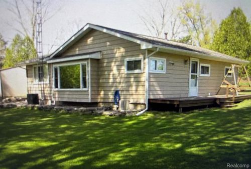 4633 Angling Rd, Silverwood, MI, 48760-9745 | Card Image