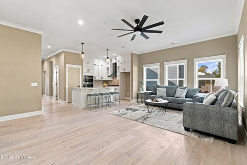 8388 Snowdrop Way, Ooltewah, TN, 37363-2558 | Card Image