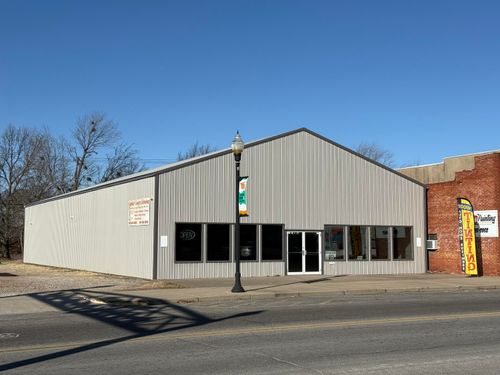 214 S Main St, Miami, OK, 74354-7724 | Card Image