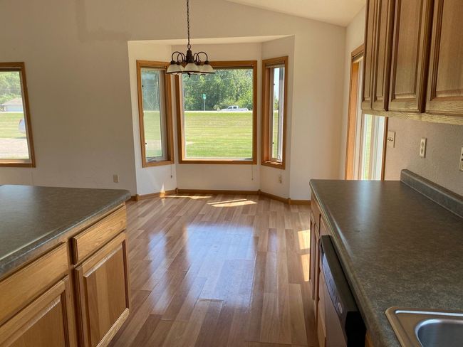 Kitchen/Dining Area | Image 14