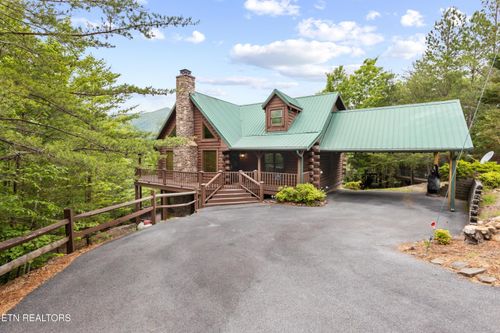 3660 Marian Lake Way, Sevierville, TN, 37862-8663 | Card Image