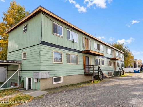 612 11th Avenue, Fairbanks, AK, 99701 | Card Image