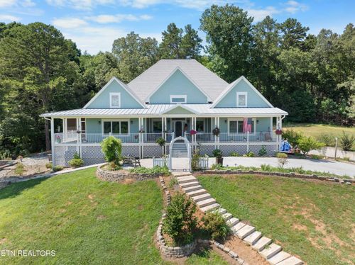 5925 Sevierville Rd, Seymour, TN, 37865-3611 | Card Image