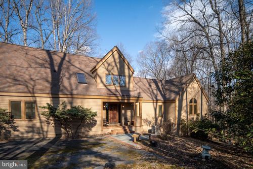 54 Tara Cir, BUMPASS, VA, 23024-4937 | Card Image