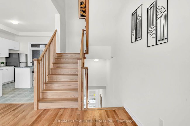 87 Inverary Cres, House attached with 3 bedrooms, 3 bathrooms and 1 parking in Vaughan ON | Image 15
