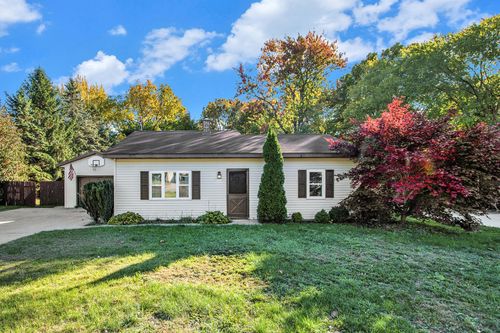 694 Riley St, Holland, MI, 49424-1550 | Card Image