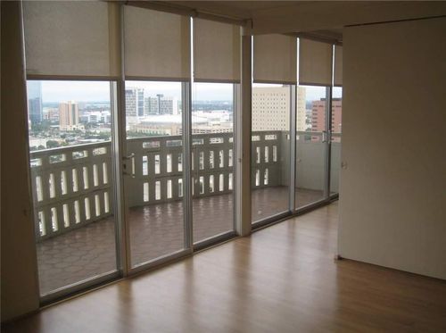 apt-2205-2016 Main St, Houston, TX, 77002-8845 | Card Image