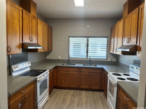 1639 Liliha St, Honolulu, HI, 96817-3122 | Card Image