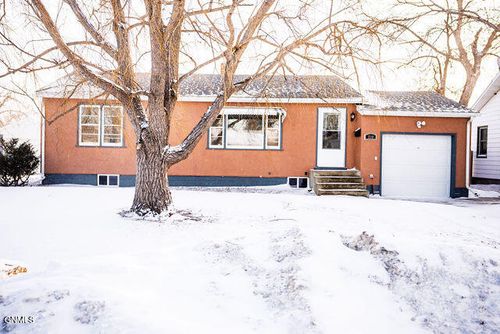 310 11th Ave Ne, Jamestown, ND, 58401-3736 | Card Image