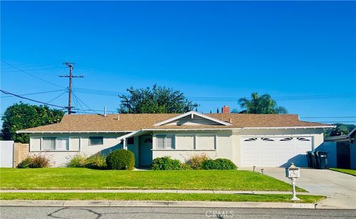 1870 Burch Ave, Simi Valley, CA, 93063-3220 | Card Image
