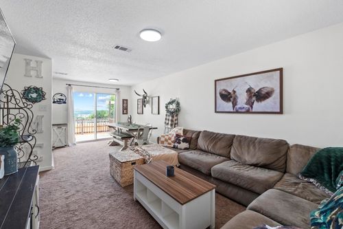 8104 Bronco Ln, Lago Vista, TX, 78645-4135 | Card Image