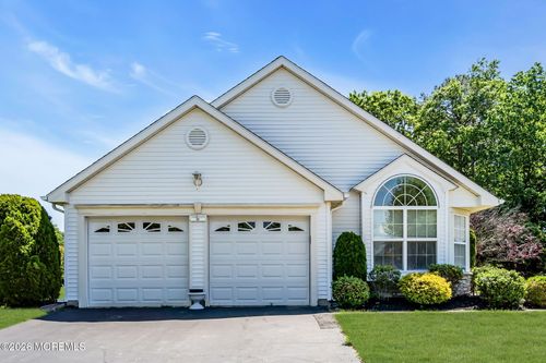 3237 Flagstone Ct, Toms River, NJ, 08755-2335 | Card Image