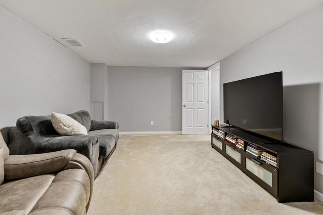 88B - 1814 Bennigan Dr, Condo with 2 bedrooms, 2 bathrooms and null parking in Hilliard OH | Image 27